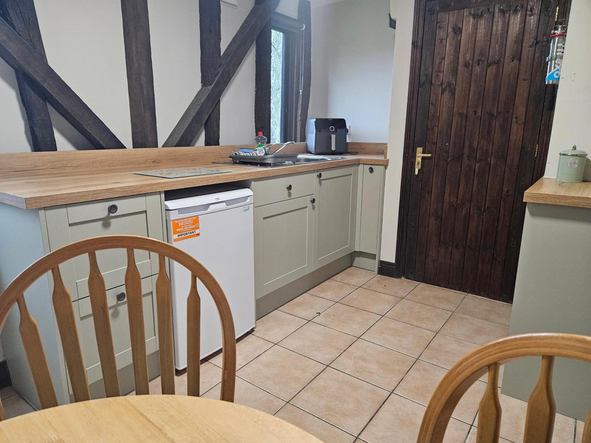 The Swan Inn Hilborough Экстерьер фото