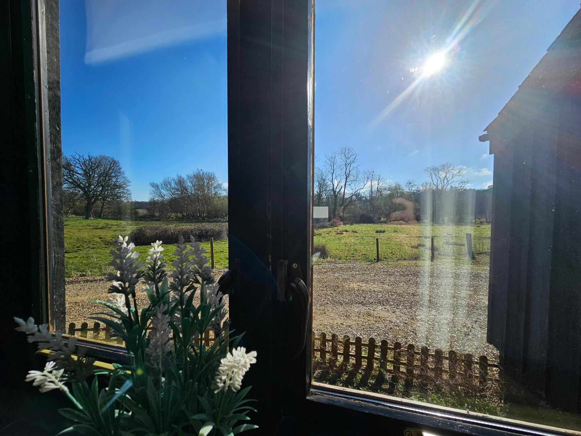 The Swan Inn Hilborough Экстерьер фото