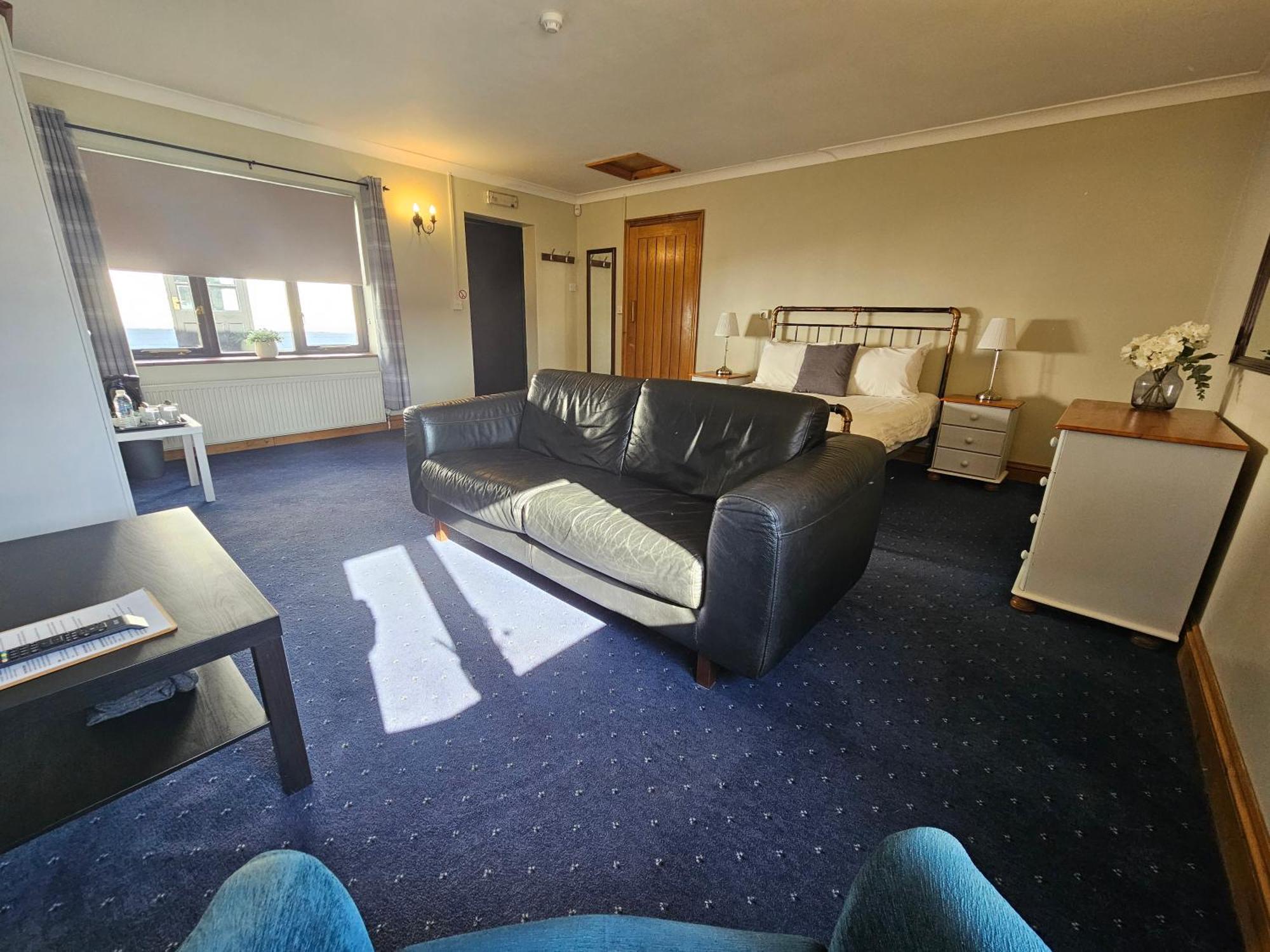 The Swan Inn Hilborough Экстерьер фото